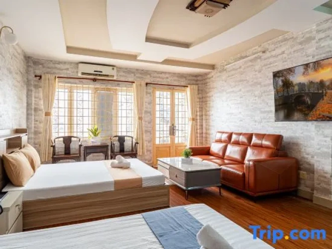 Standard Triple Family room