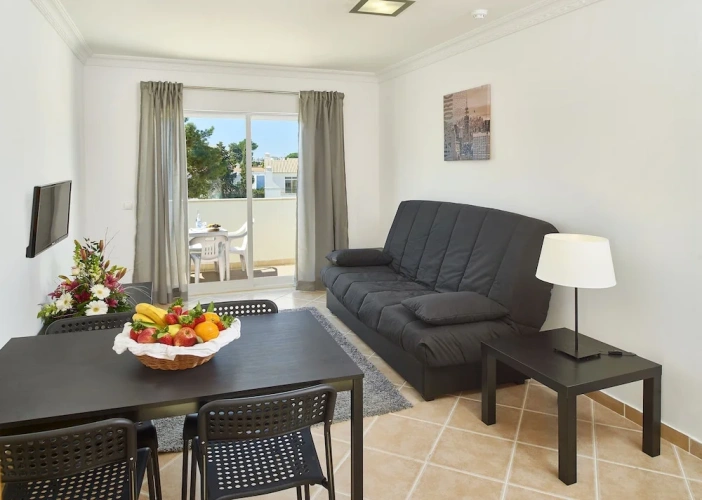 1 Bedroom Apartment with balcony