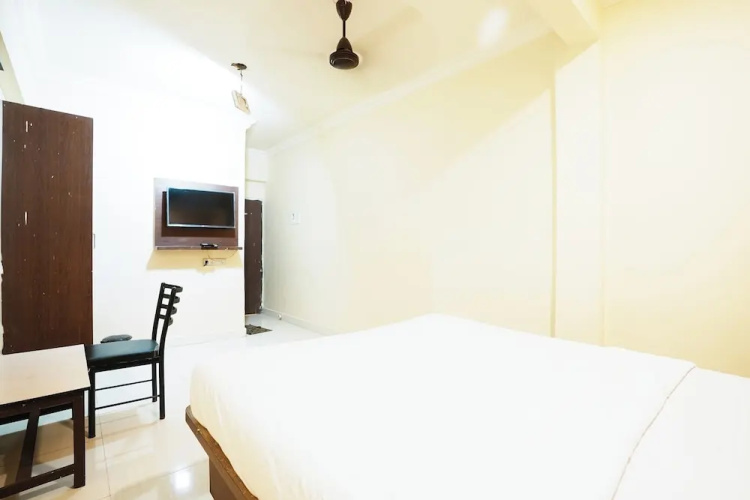 Della Conforts by OYO Rooms