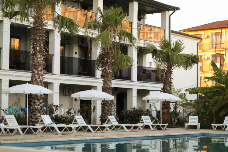 Argo Guest House