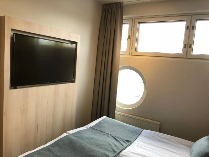 Pilot Airport Hotel