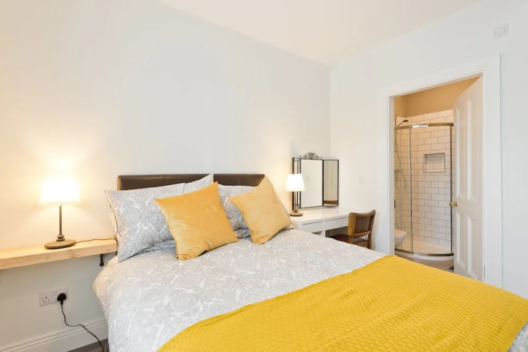 Sweet Inn - Gorgeous Howth I
