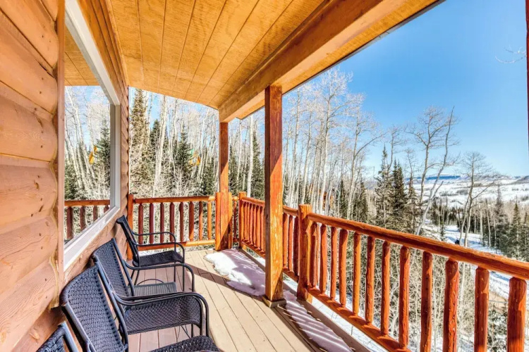 Cozy 4BR Mountain View Fireplace Deck