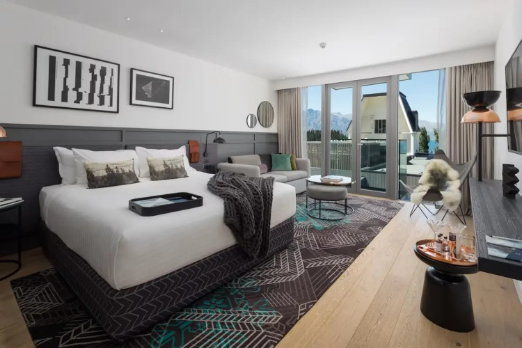 Deluxe Double QT room