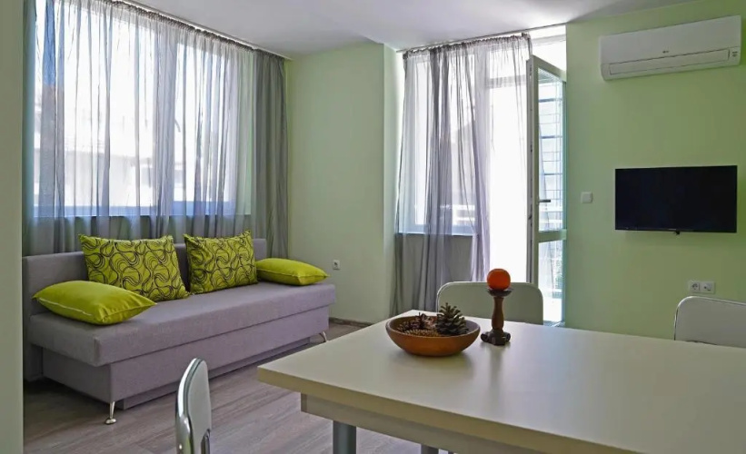 Visito Apart House