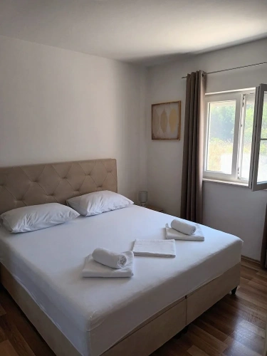 3 Bedrooms Cottage