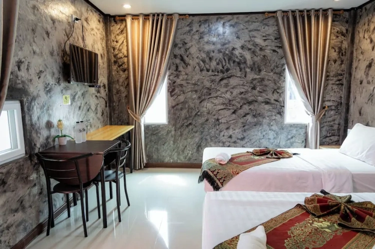 Deluxe Twin room with mountain view