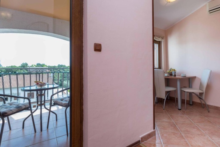 1 Bedroom Apartment with balcony and with sea view