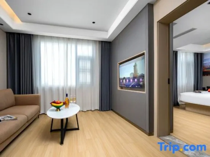 Deluxe Suite