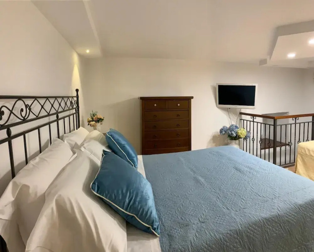 Annygiò House - De Vivo Realty