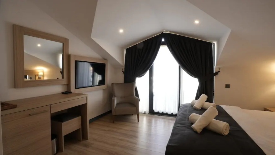 Alesta Seaside Residence
