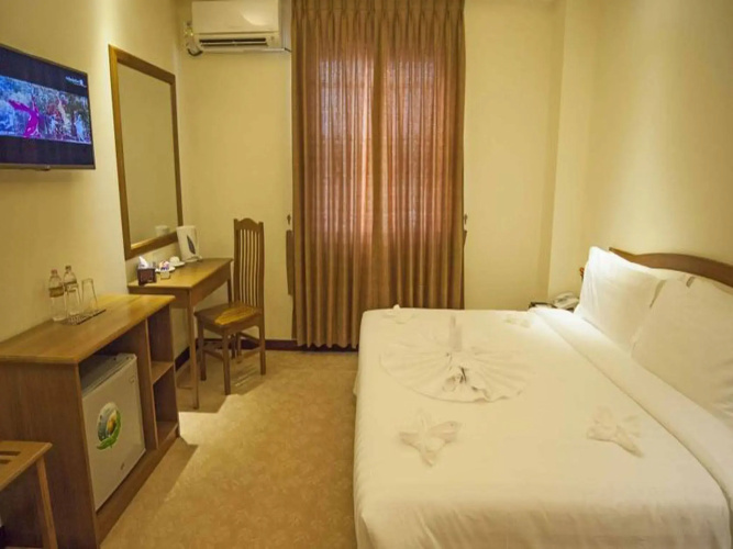 Royal Golden 9 Mile Hotel