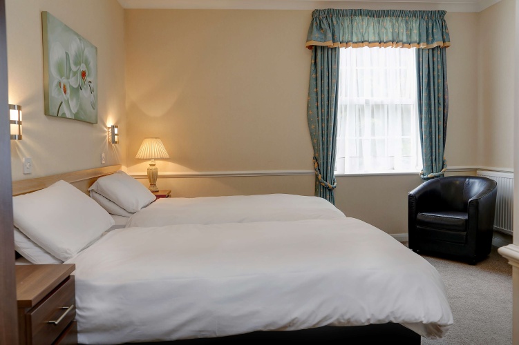 Standard Twin room