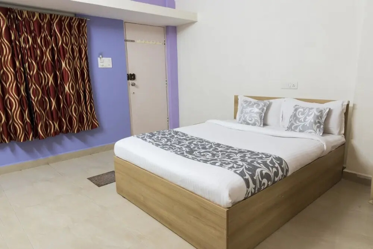 Hotel R V Comforts