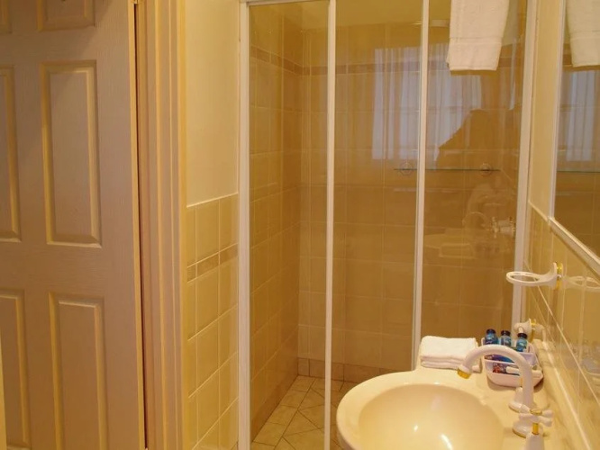 Batemans Bay Manor - Bed and Breakfast