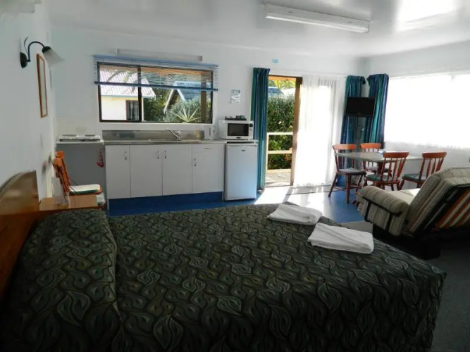 Opononi Resort