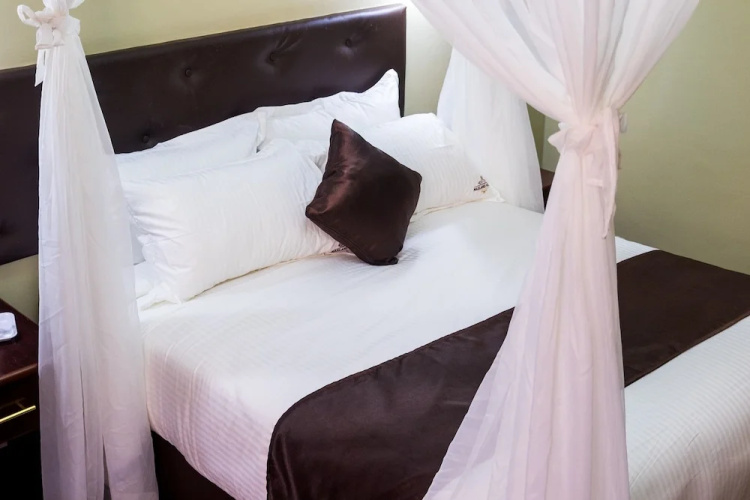 Maxland Hotel Juja