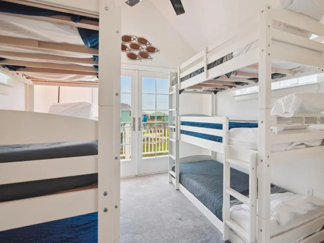 Beach Rays by Ryson Vacation Rentals