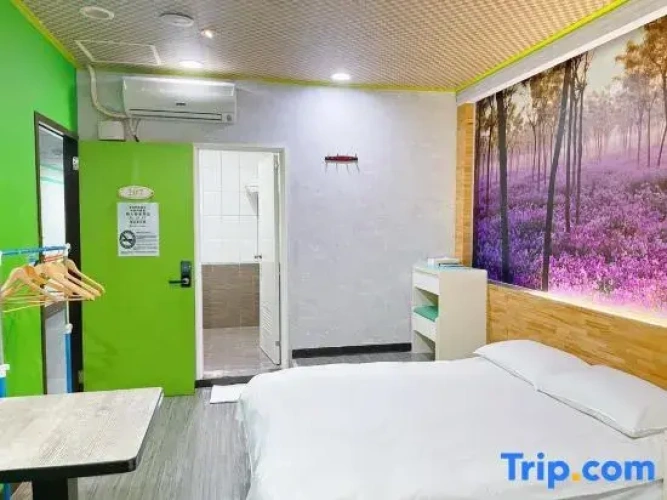 Economy Quadruple room