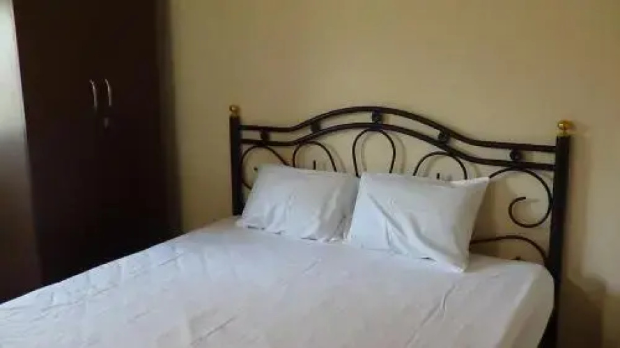 Damodar Guest House