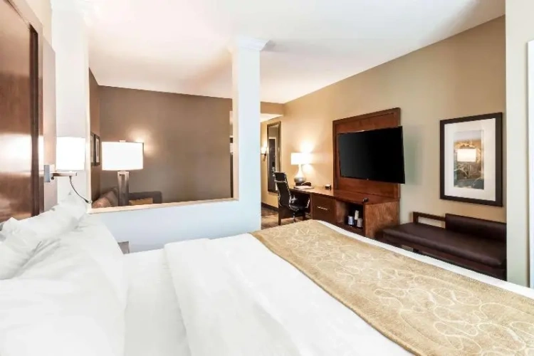 Quadruple Suite