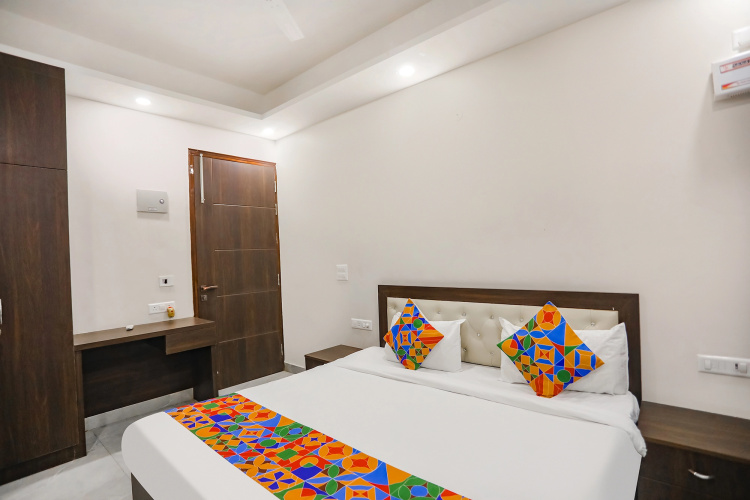 FabHotel Diamond