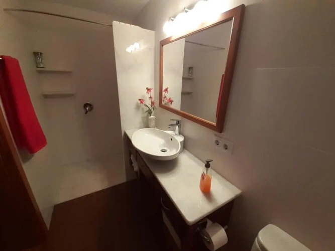 3 Bedrooms Cottage
