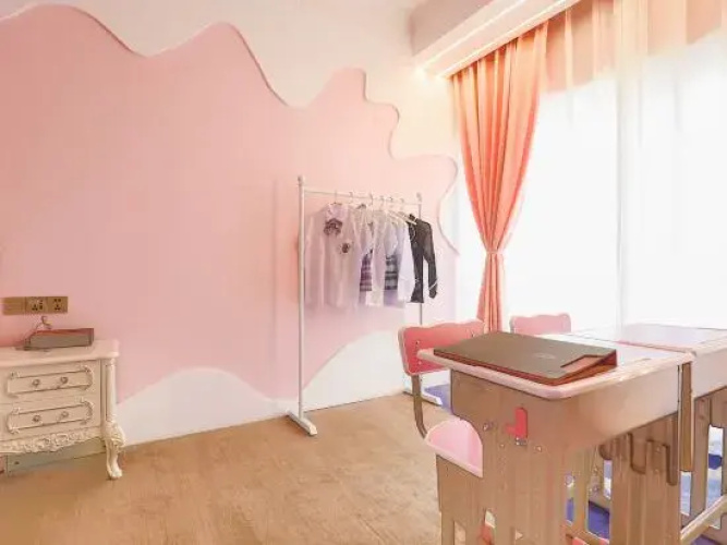 Gushi Hotel (Baolong Building 3)
