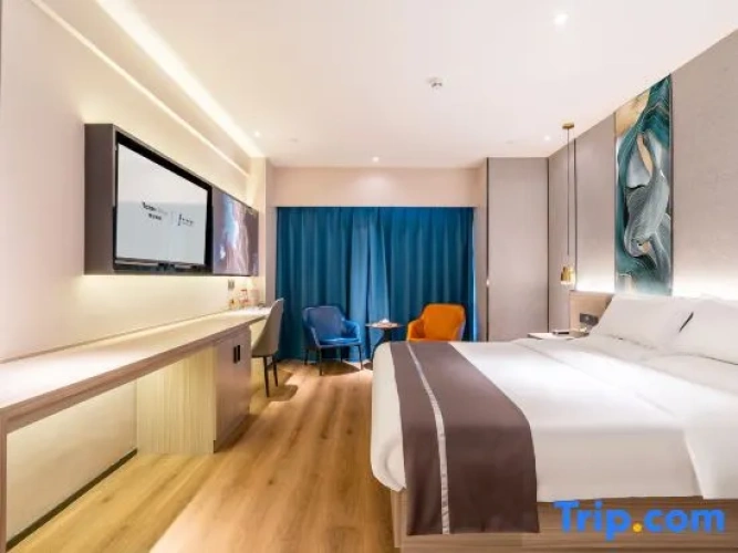 Standard Double room with city view