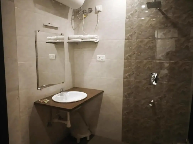 Hotel  Suryansh