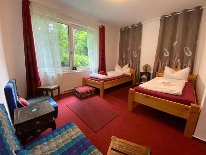 Standard Twin Basement room