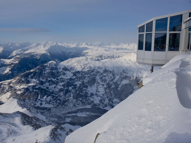 Schweizerhof Ferienwohnungen Lenzerheide 2