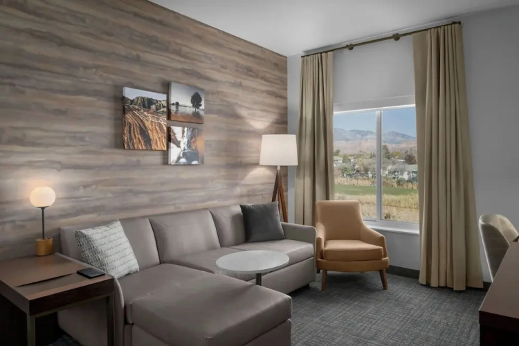 1 Bedroom Suite