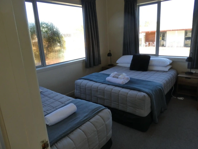 2 Bedrooms Cottage