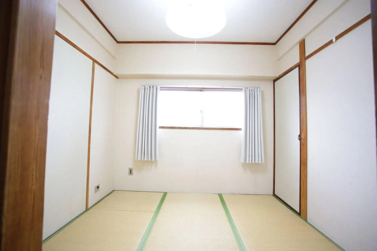 Takano Apartment