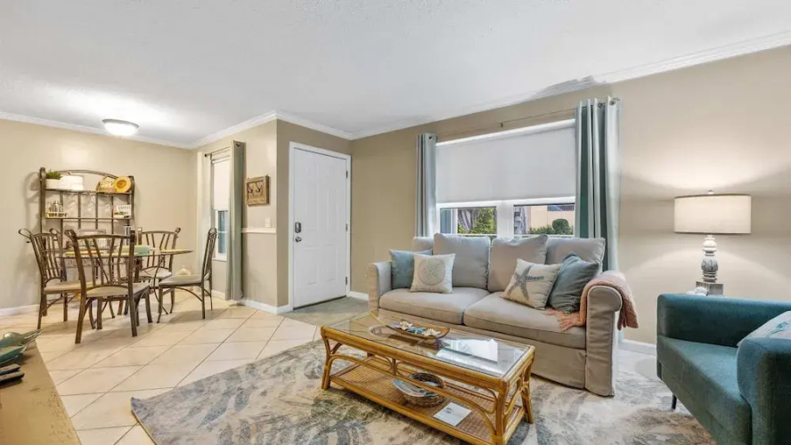Coastal Clipper Charming 2 Bdr, Walk to Beach!