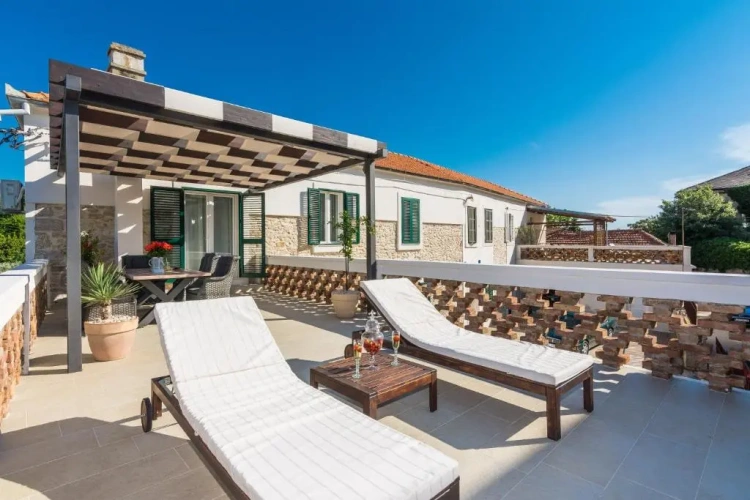 2 Bedrooms Apartment with balcony