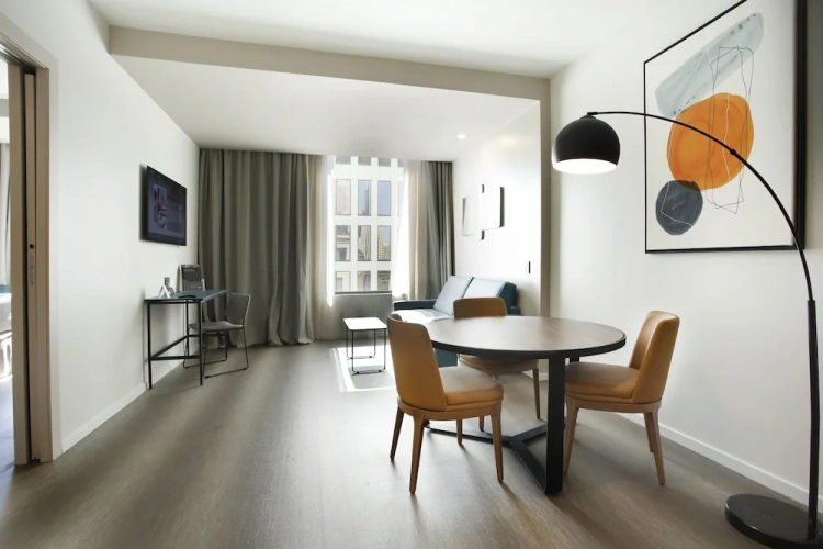 Deluxe Double Suite