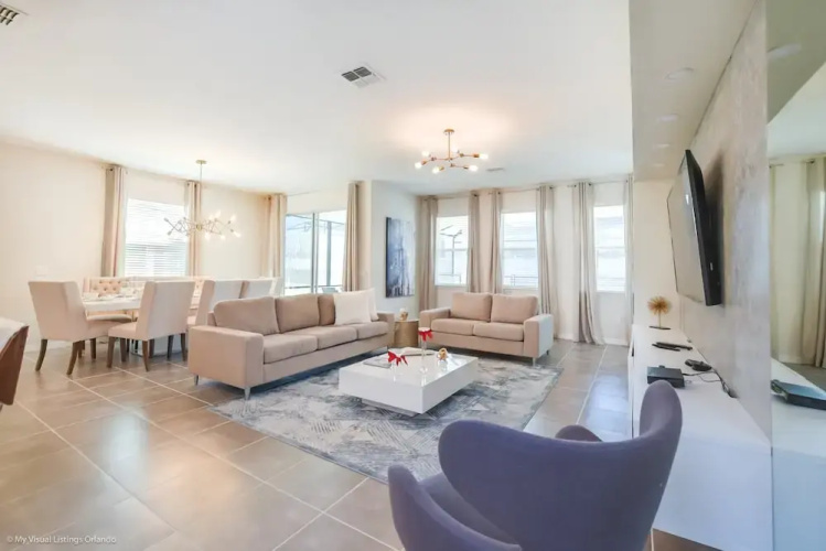 7 BD 5 BH Villa Game, Pool and Spa