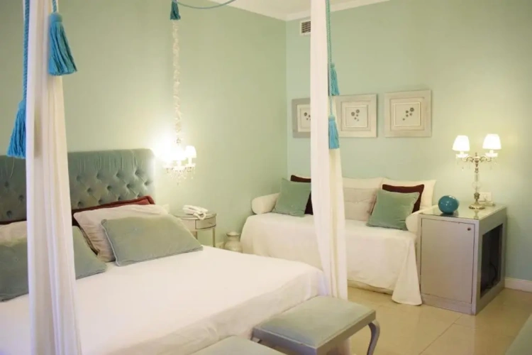 Deluxe Triple room