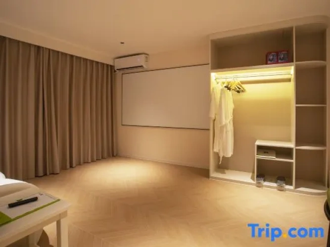1 Bedroom Suite