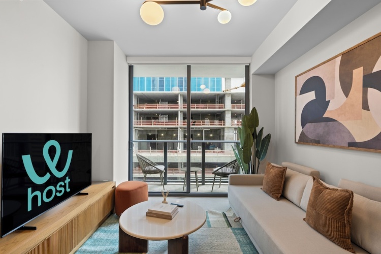 1 Bedroom Apartment with balcony and with city view