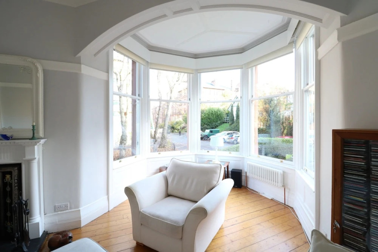Period Deco flat in west end