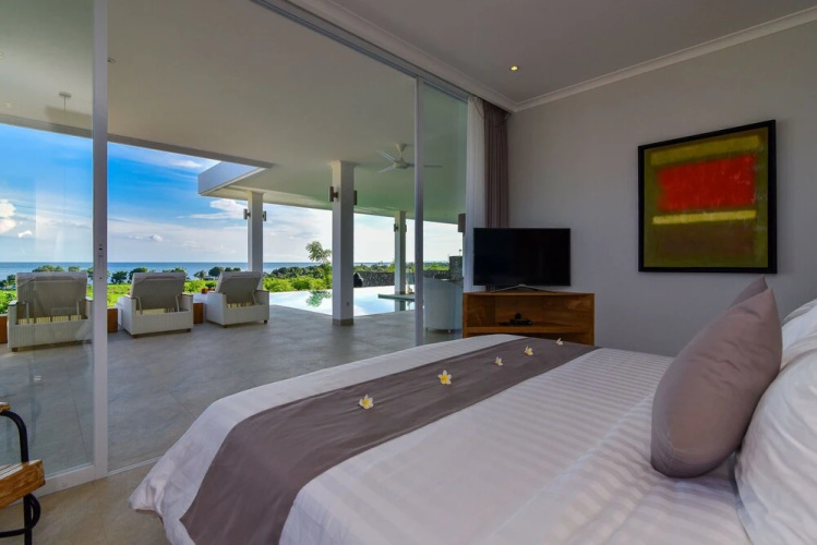 Deep Blue Villa