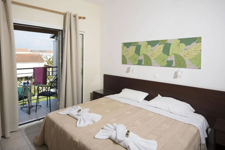 Metaxa Apartments