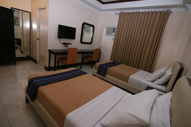 Highway 21 Hotel