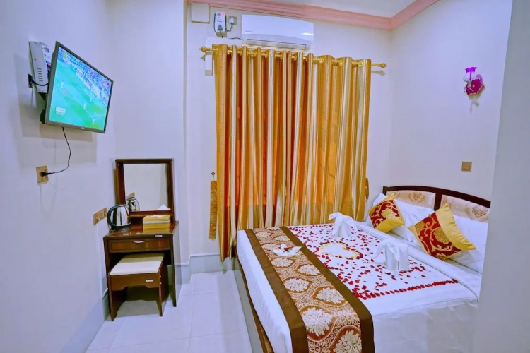 Superior Double room with city view