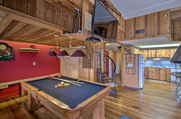 Sugar Mountain Resort Condo w/ Pool Table & Views!