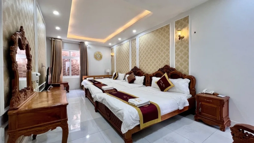 Standard Quadruple Family room