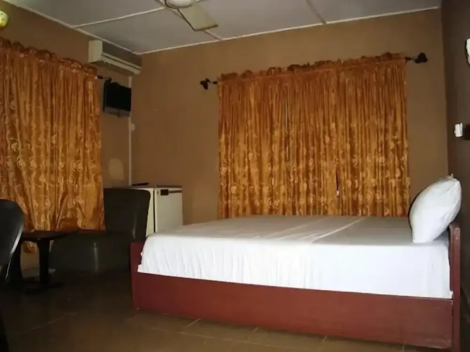 Hillview Hotel